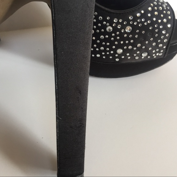 Vince Camuto Black Studded heels - Picture 3 of 6